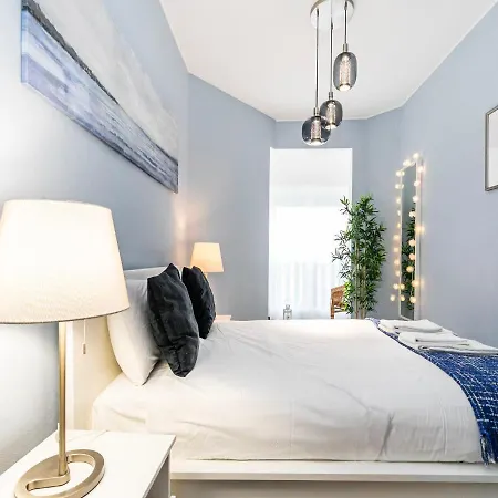 Beach Cascais Apartment * カスカイス